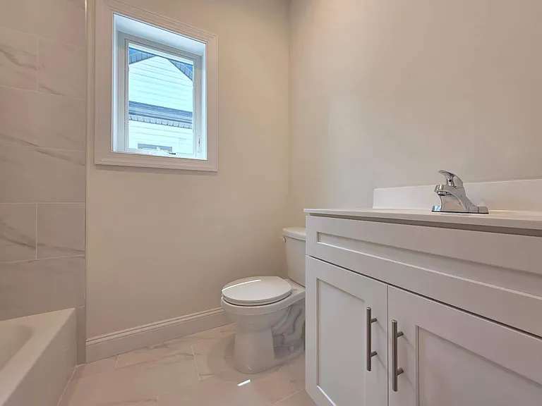 292 Eltingville Blvd #2 — Photo 7