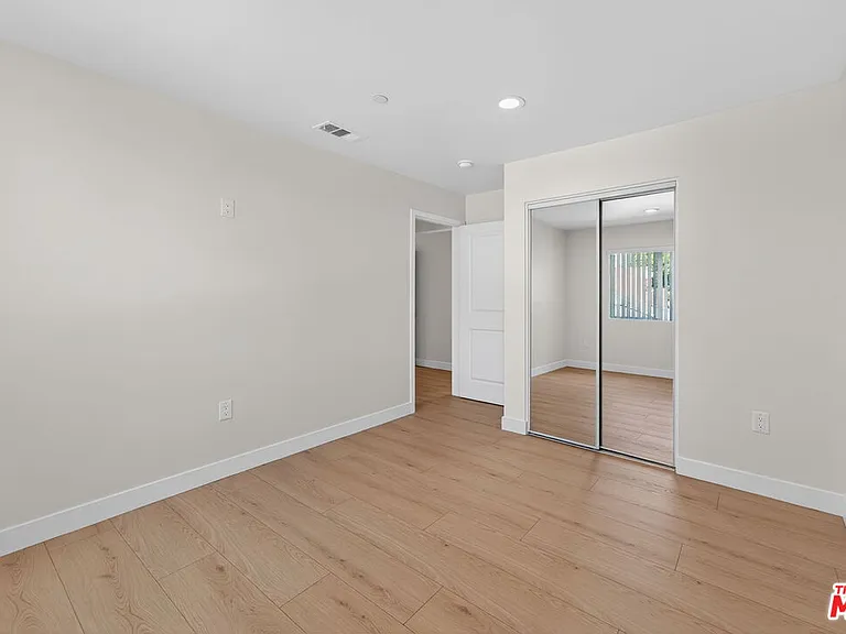 3436 Hunter St — Photo 37