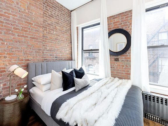 3rd image of 244 W 22nd St #20
