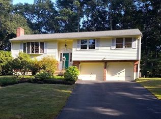14 Forest St, Medfield, MA 02052