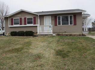 364 S Hadsall St, Genoa, IL 60135