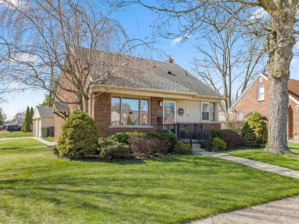 8050 Park Ave, Allen Park, MI 48101