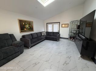 191 Delaware Ave, Oakhurst, NJ 07755