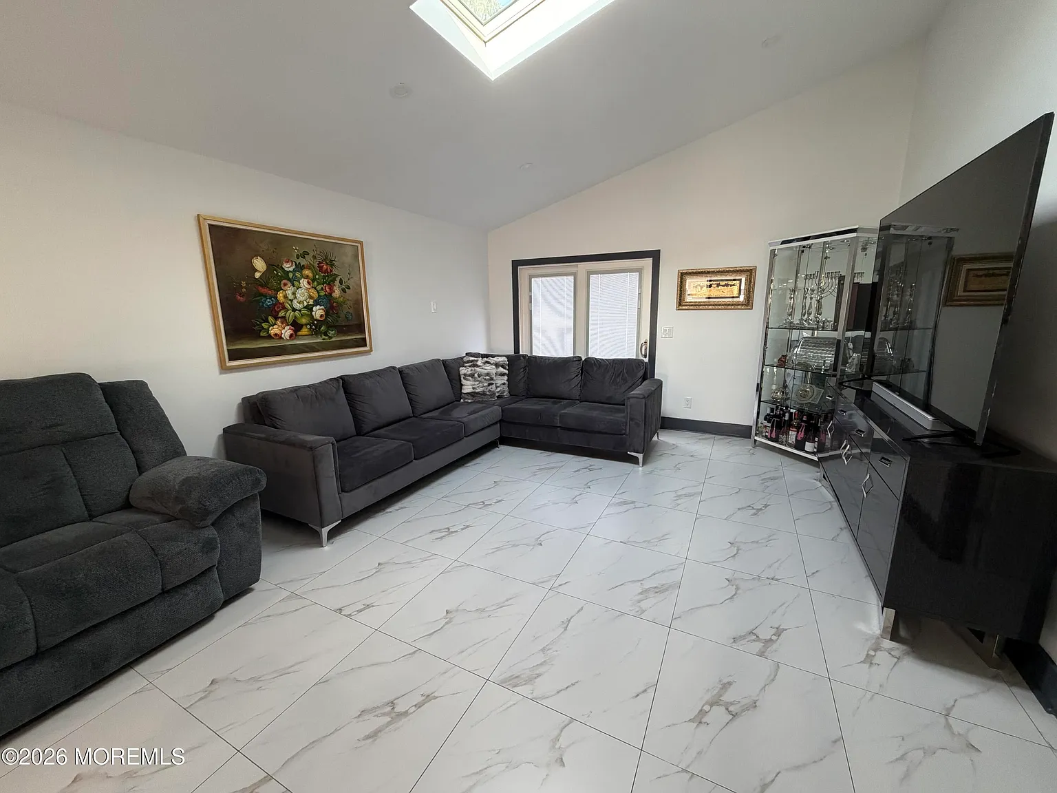 191 Delaware Ave photo 1