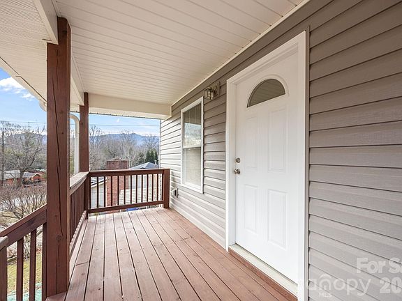 3rd image of 25 Byrd Rd