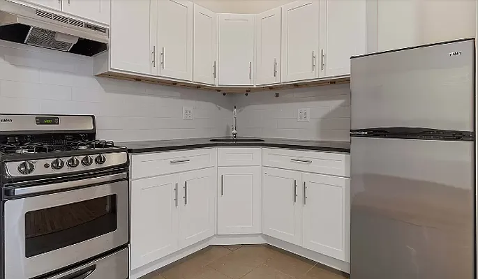 Rented by Green Leaf Management, LLC | media 19