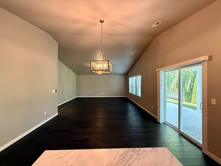 2215 N Waterbrook Pl — Photo 9