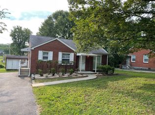 221 Ridgeway Dr, Nashville, TN 37214