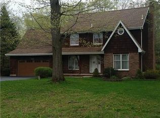 8865 Woodside Dr, Eden, NY 14057