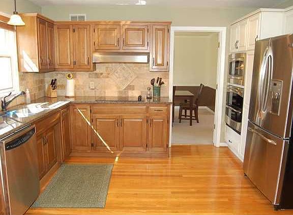 4th image of 7131 Eastwick Ln
