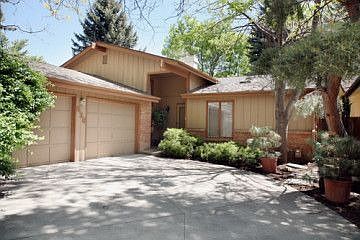 2nd image of 636 Heather Ct