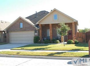 800 Cheryl St, Crowley, TX 76036