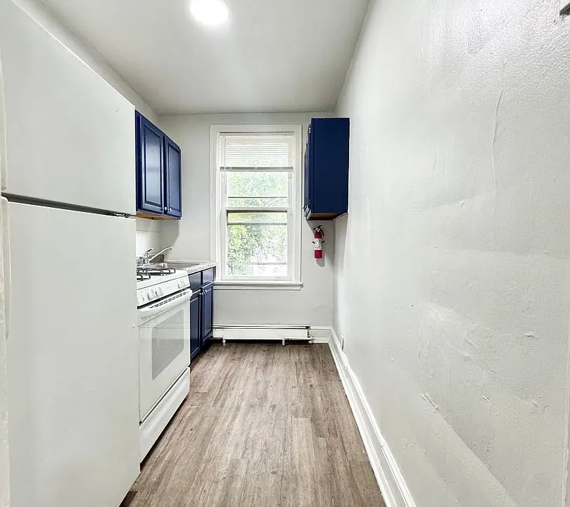 WP1 - 2423 Tatnall St, 4 West 25th St