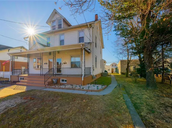 438 5th St, Whitehall, PA 18052