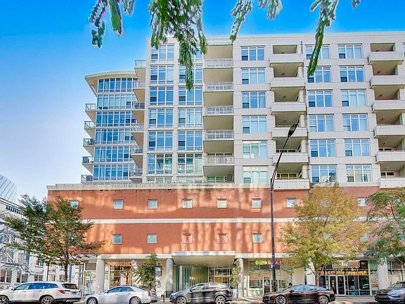 2nd image of 909 W Washington Blvd APT 811