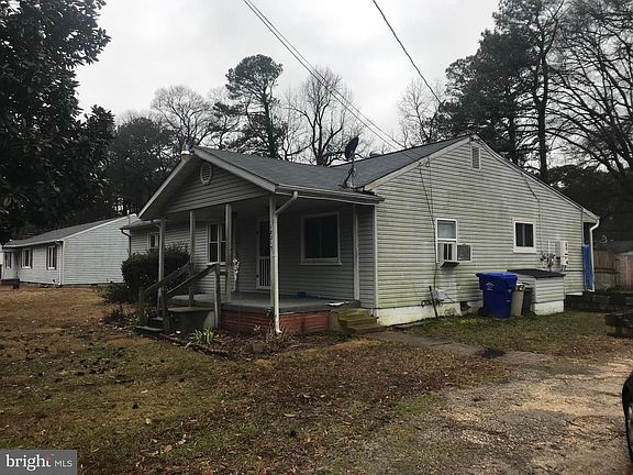 3rd image of 18215 Piedmont Dr