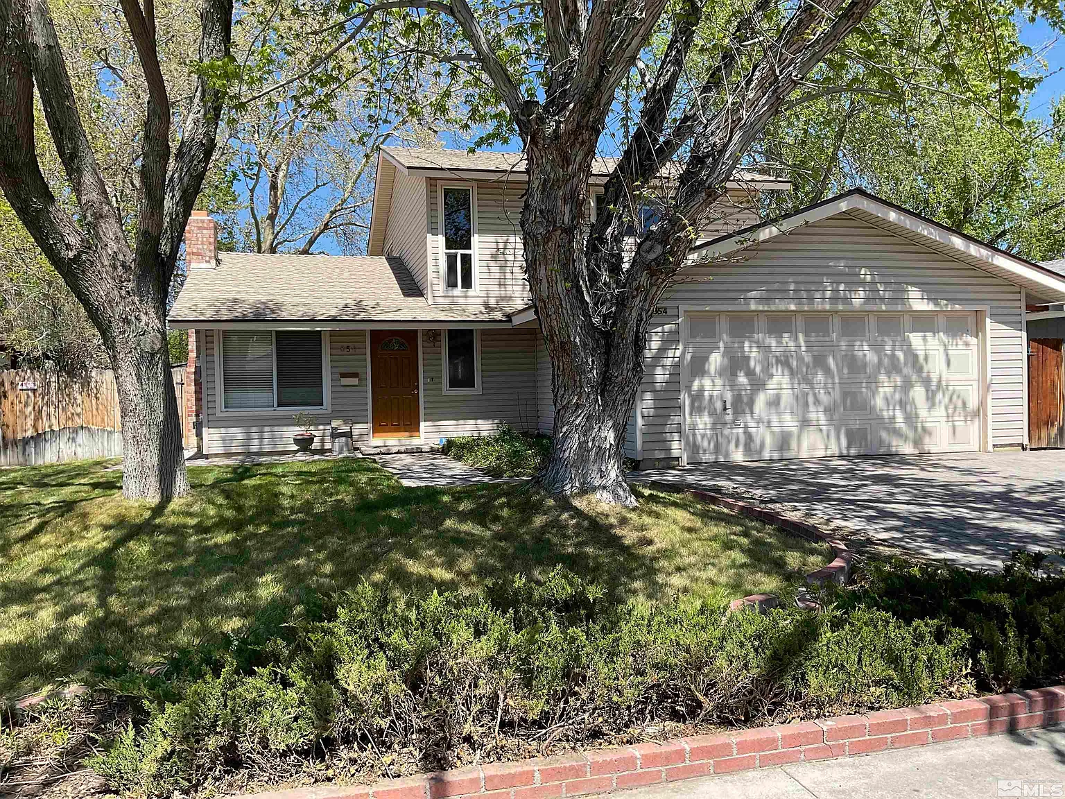 854 Glen Molly Dr photo 1