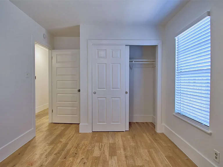 2604 Sherwood Ln — Photo 13