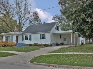 437 12th Ave NE, Hampton, IA 50441