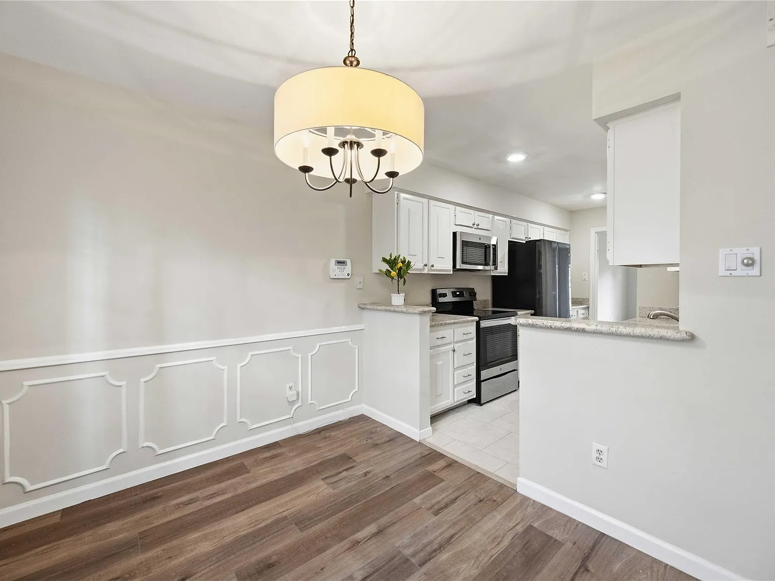 2 bed, 2.5 bath, 1416 sqft, $2,250 — Photo 3