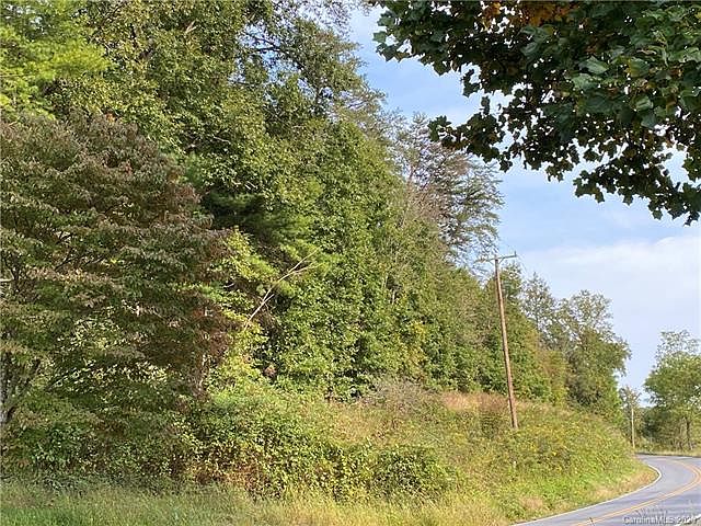 2nd image of Celia Creek Rd