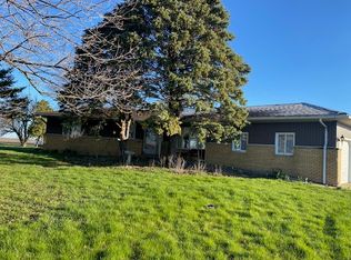 81 N 17th Rd, Lostant, IL 61334