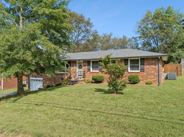386 Bonnavale Dr, Hermitage, TN 37076