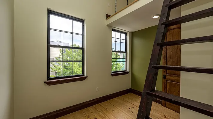 Rented by Nooklyn NYC LLC | media 32