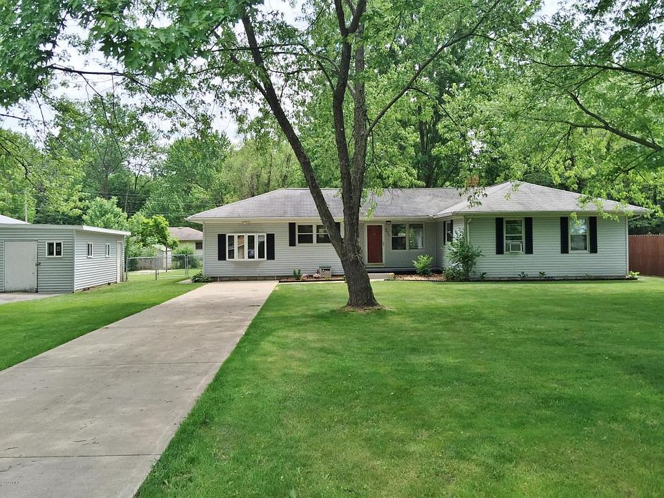 1st image of 2040 Gaines Dr