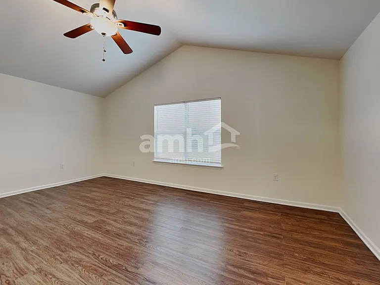 1524 Eastway Dr — Photo 12