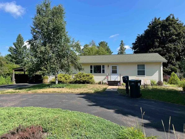 530 Henford Ave, Kingsford, MI 49802