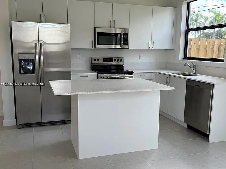 13364 SW 287th Ter — Photo 8