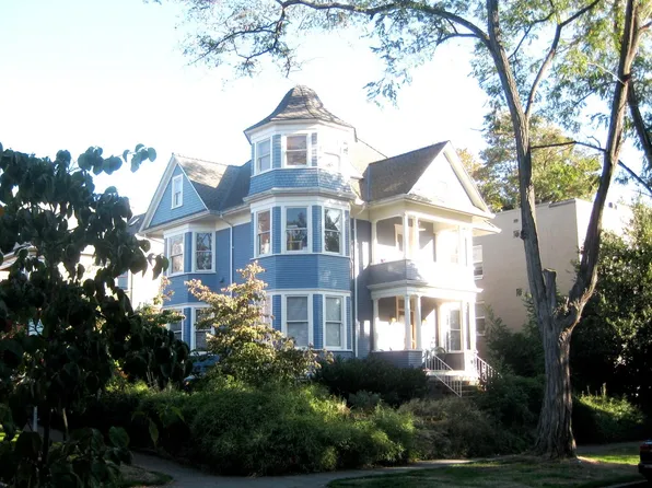 932 16th Ave APT 3, Seattle, WA 98122