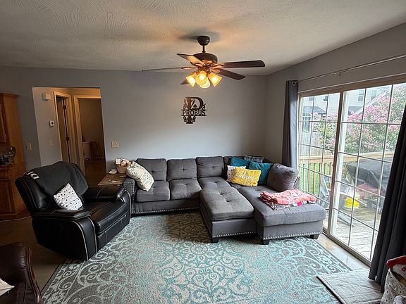 5th image of 1152 W Blue Ln