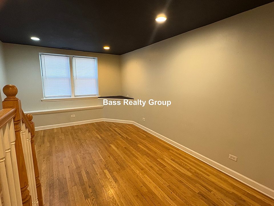 1st image of 6968 N Greenview Ave #G