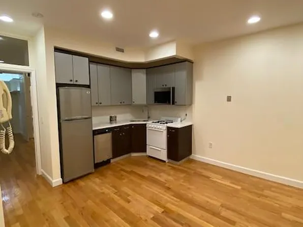12311 Rockaway Beach Blvd, Rockaway Park, NY