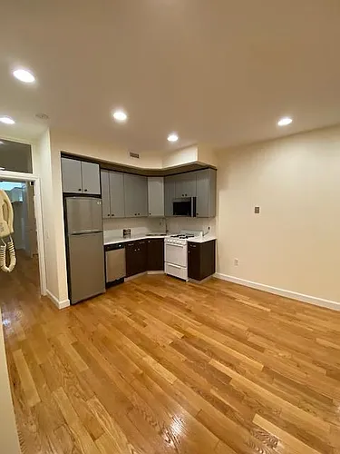 12311 Rockaway Beach Blvd Photo 1