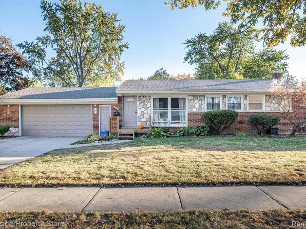 23636 Whitley Dr, Clinton Township, MI 48035