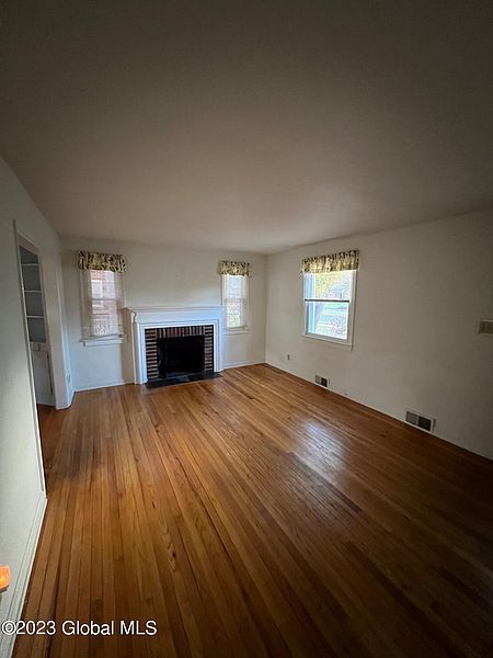 5th image of 345 S Main Avenue