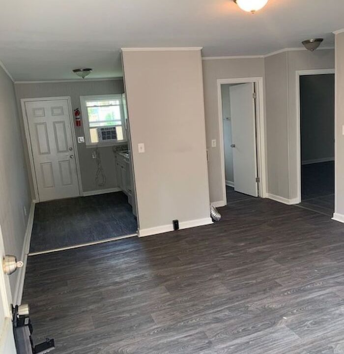 2nd image of 13 Victor Ct #13
