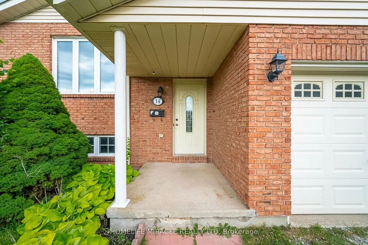 Building Photo - 36 Poplar Cres #UPPER