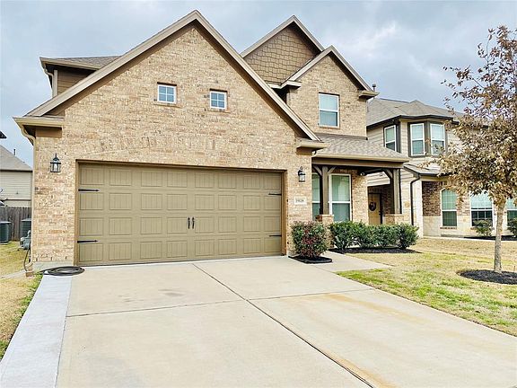 2nd image of 19118 Woodland Leaf Ln