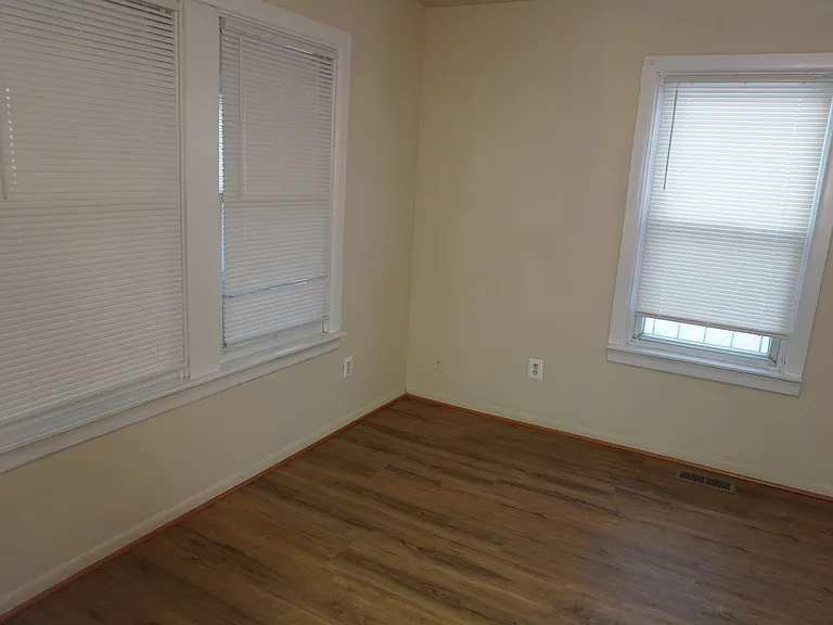 217 Center St — Photo 7