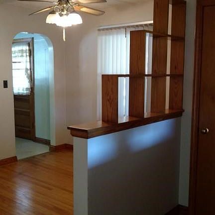 (4) Front Entry & Dining