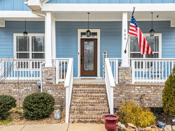 569 Station Cir, Tullahoma, TN 37388