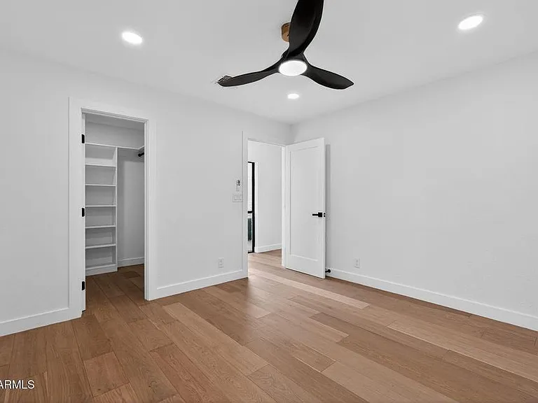 7369 E Krall St — Photo 12