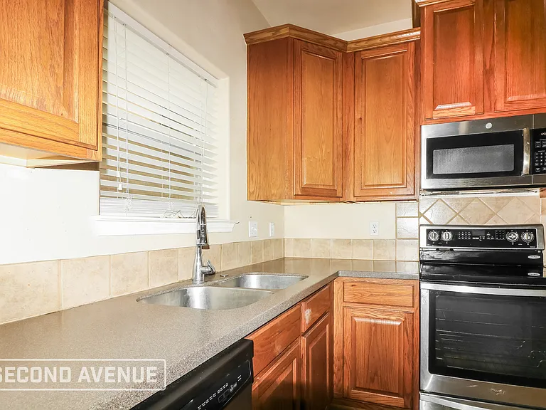 7009 Saar Ct — Photo 8