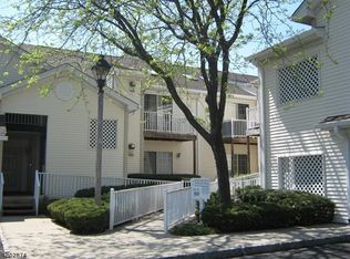 195 Potomac Dr, Basking Ridge, NJ 07920