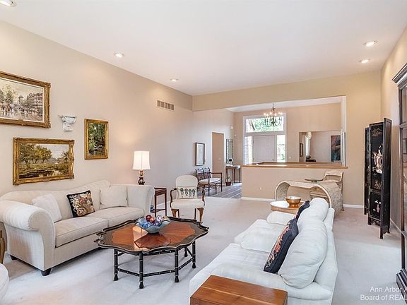 5th image of 5174 Doral Ct