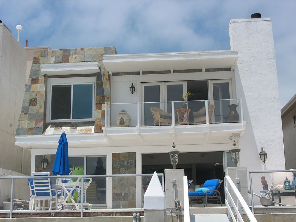 water front home with dock for two 50ft yachts